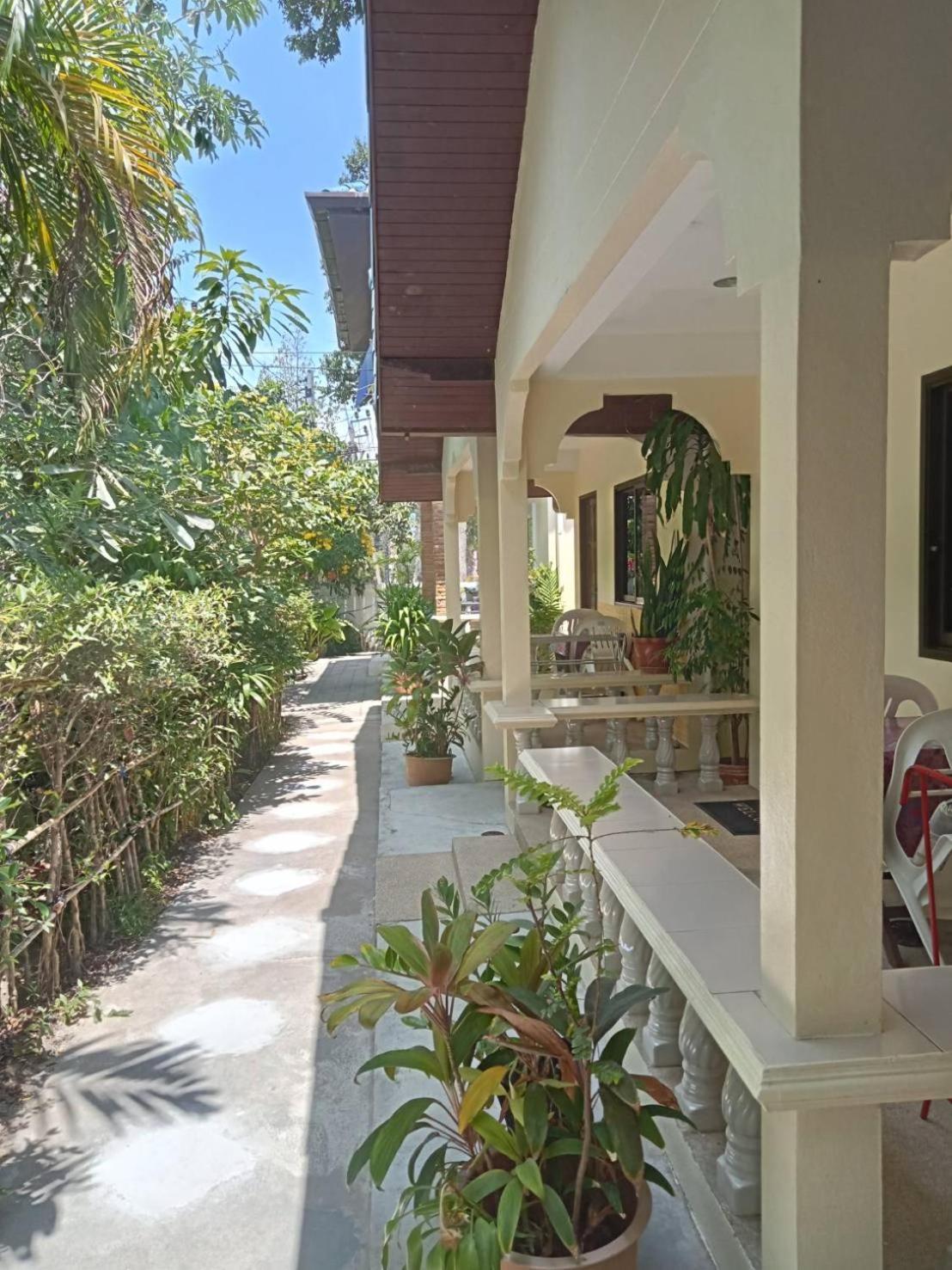 Wattana Bungalow Nai Yang Beach Esterno foto