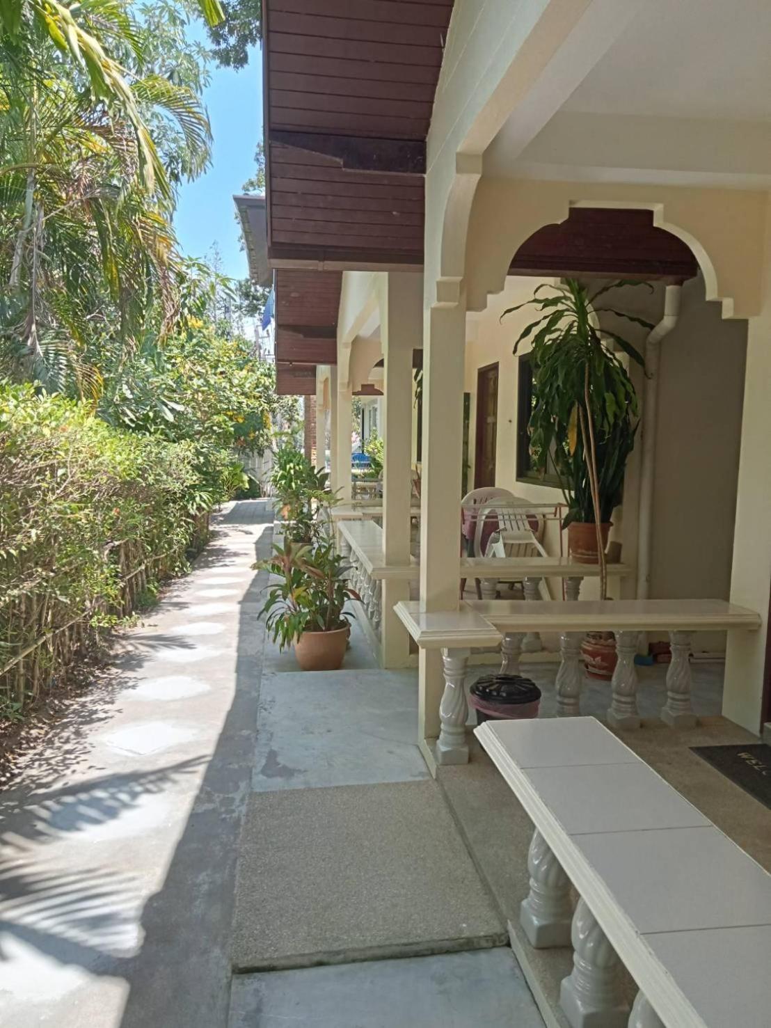 Wattana Bungalow Nai Yang Beach Esterno foto