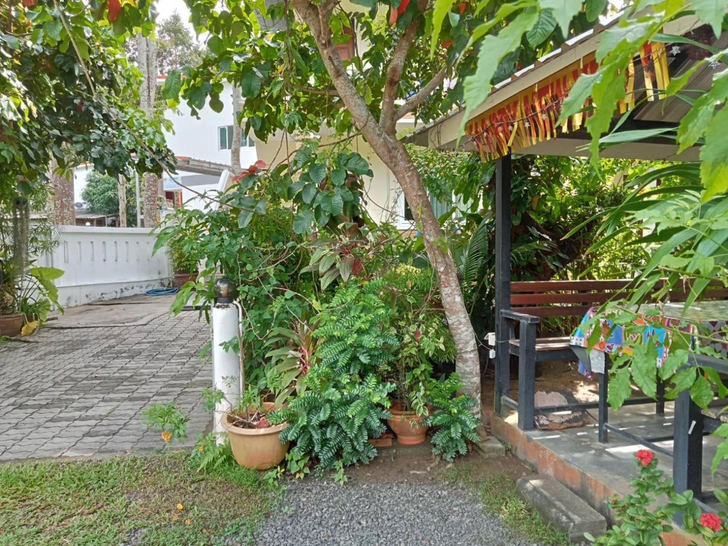 Wattana Bungalow Nai Yang Beach Esterno foto