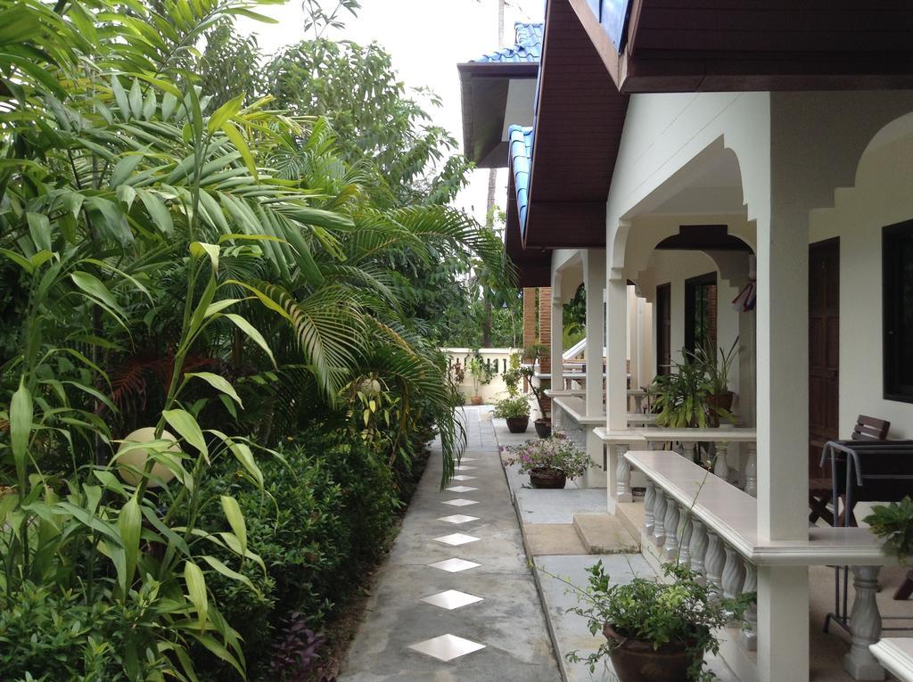 Wattana Bungalow Nai Yang Beach Esterno foto